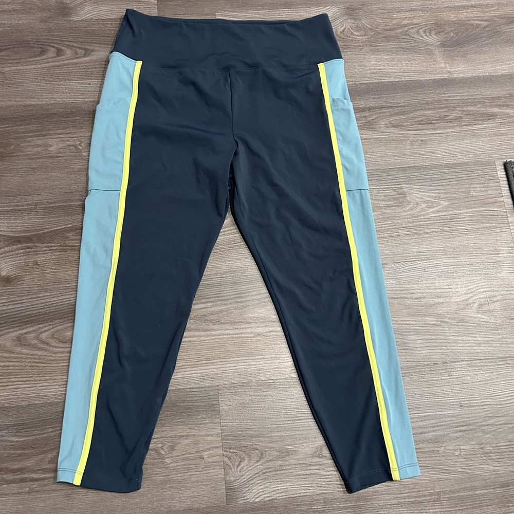 Lou & Grey Navy and Light Blue Leggings with Yellow Stripe